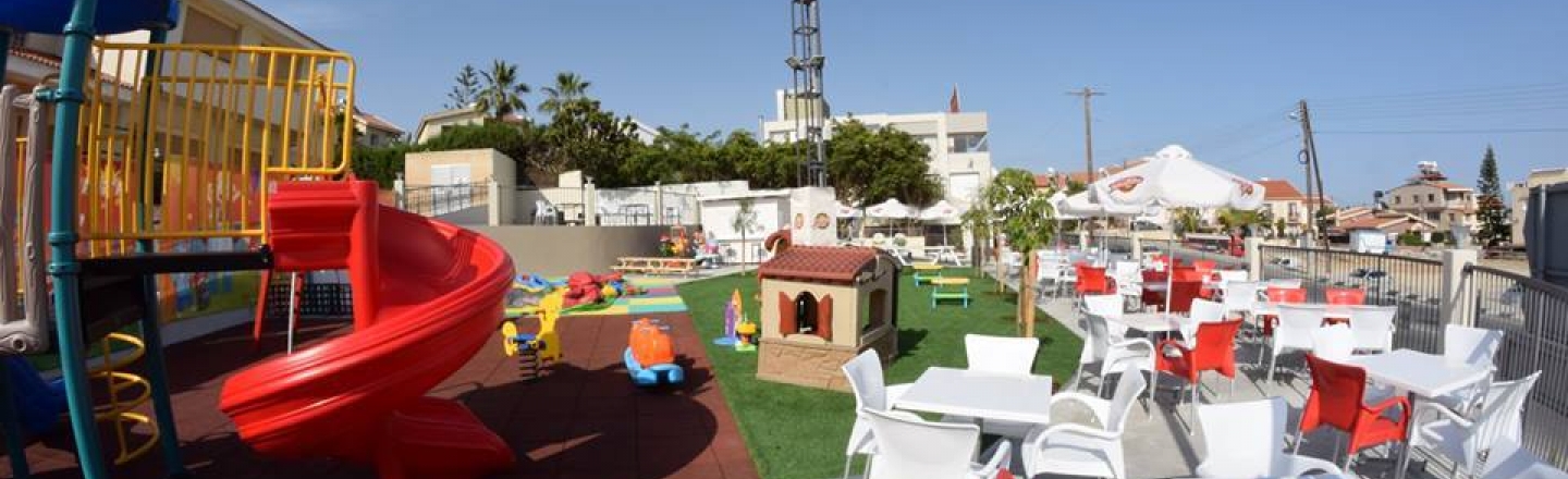 Gevsi Online café and an amusement park in Limassol
